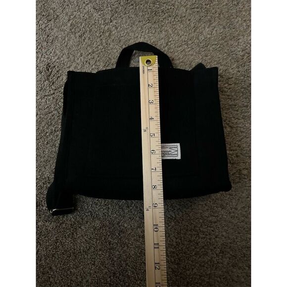 Uerruam Women's Black Corduroy Tote Bag with Adjustable Strap - Picture 5 of 7